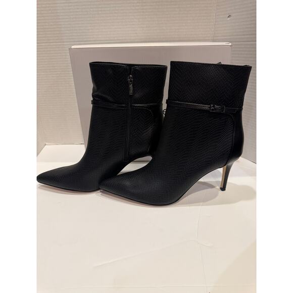 Calvin Klein Women's Vivera Ankle Boot size 9.5 M Black new - Picture 4 of 7
